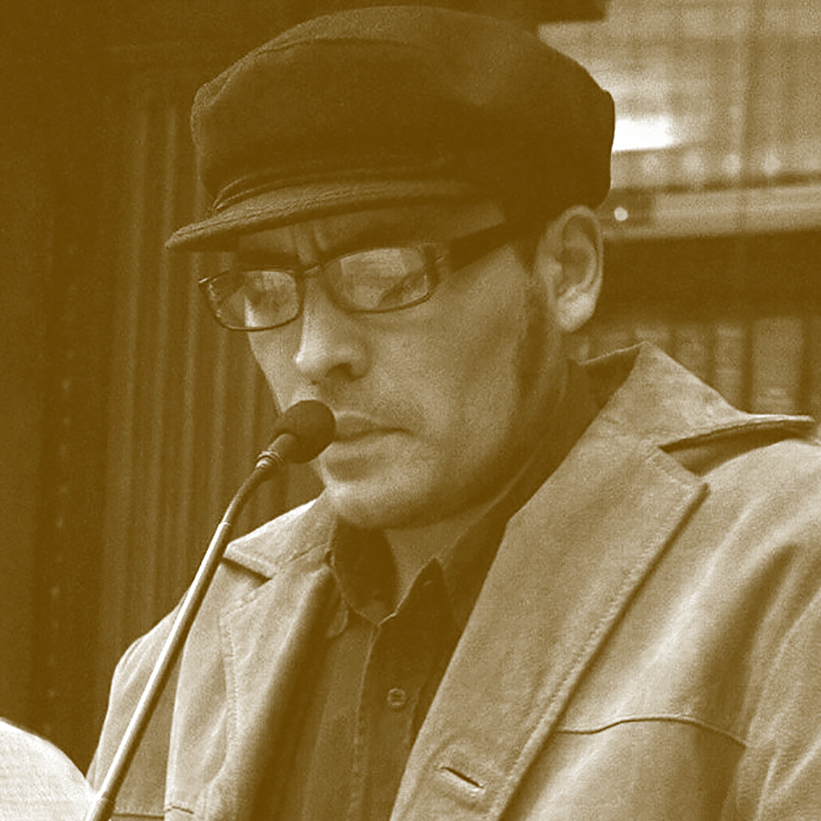 Busco con manos de niebla algo en mis huesos – 6 poemas de Rodrigo Verdugo