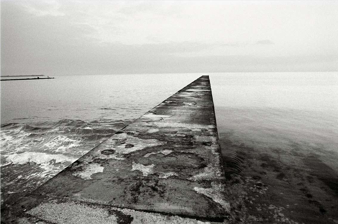 Hacia el mar. Señales, derroteros y diseminación en «Caudal» (2021) de Catalina Ríos