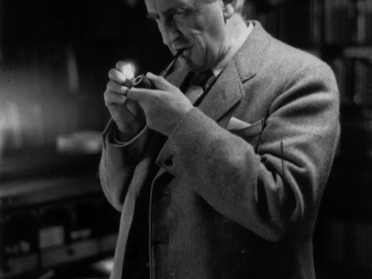 Sobre Mitopoiesis y lenguaje en Tolkien — Andrea&nbsp;Ceardi