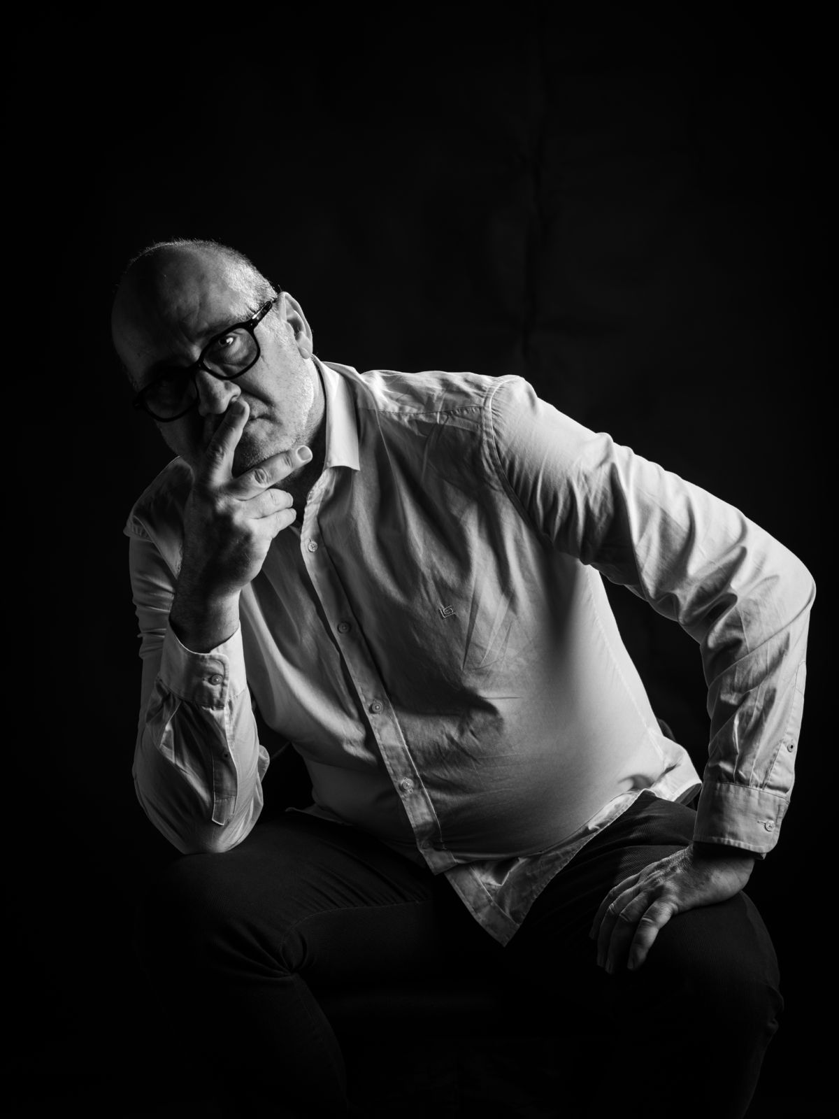 «Saldo y esplendor» de Sergio Madrid: nuevas perspectivas del abismo — Bastián Desidel Escurra