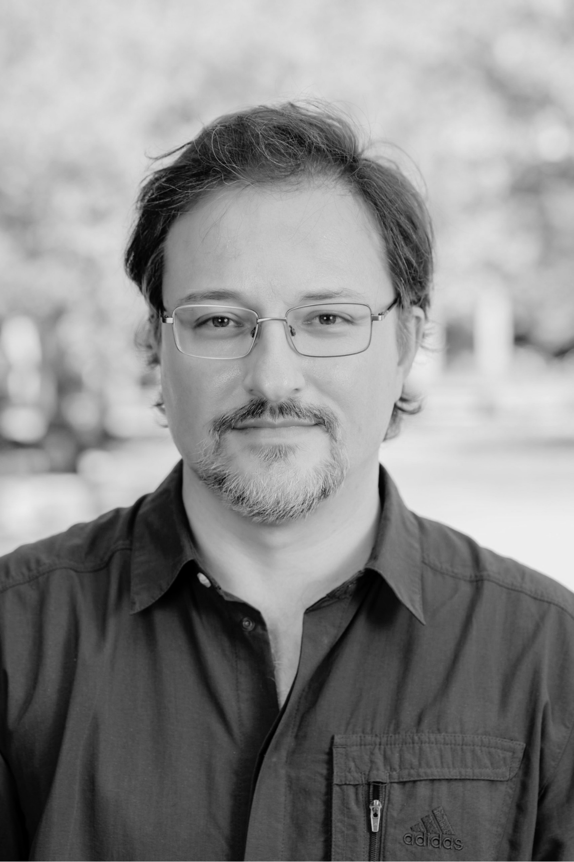 Los sueños en la piel de la noche — Roberto Onell